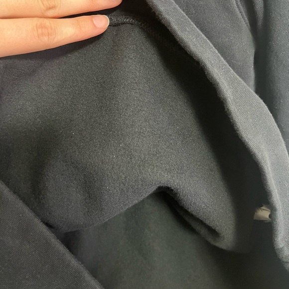 Under Armour Men's Black Hoodie in size M - Picture 7 of 7